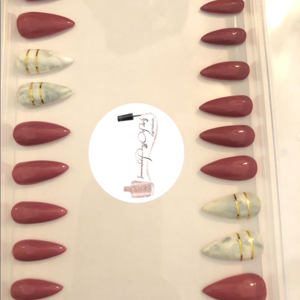 Authentic custom press on nails
